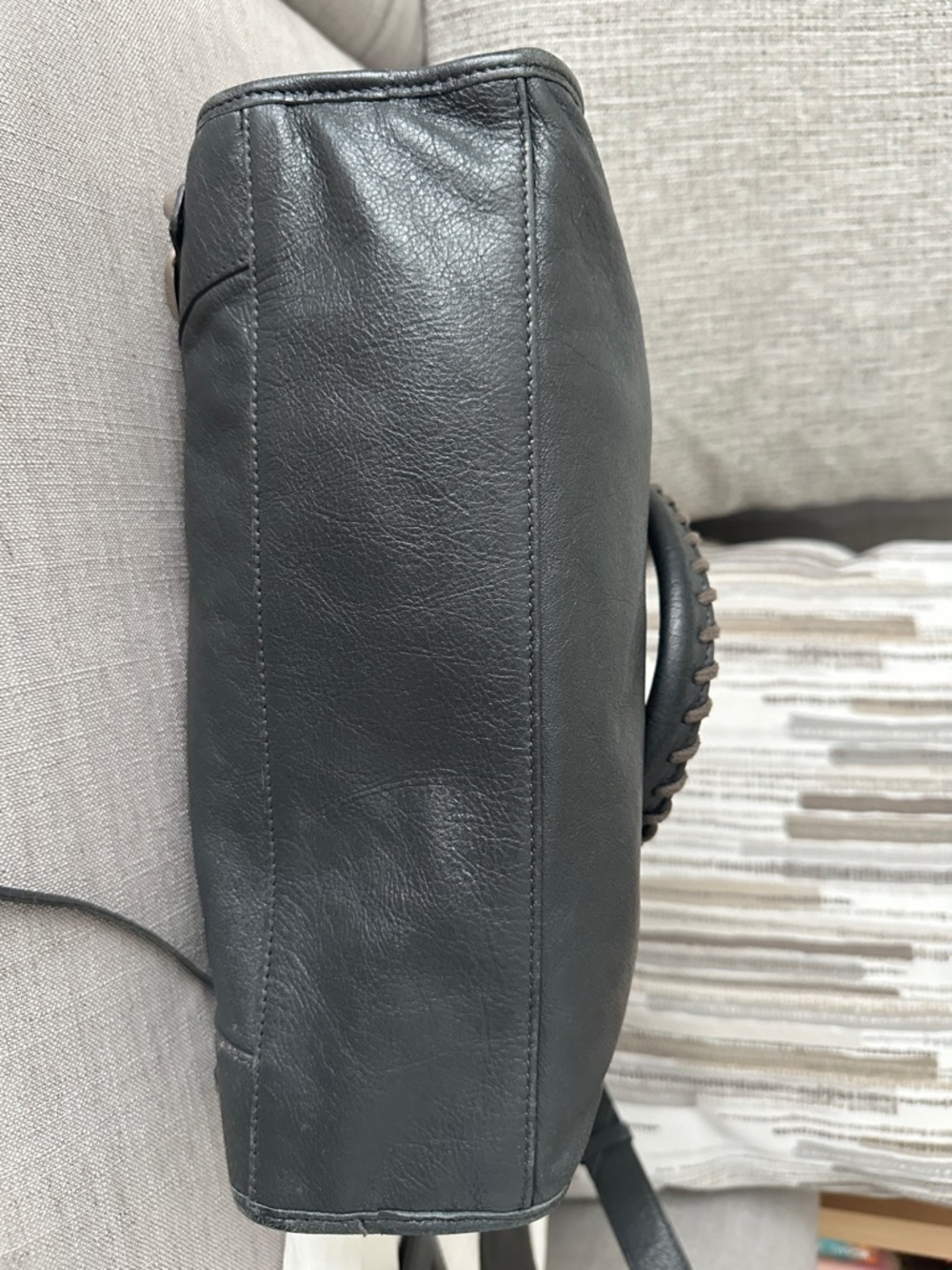 Balenciaga City Bag (small) in volcanic rock. - Picture 10 of 11